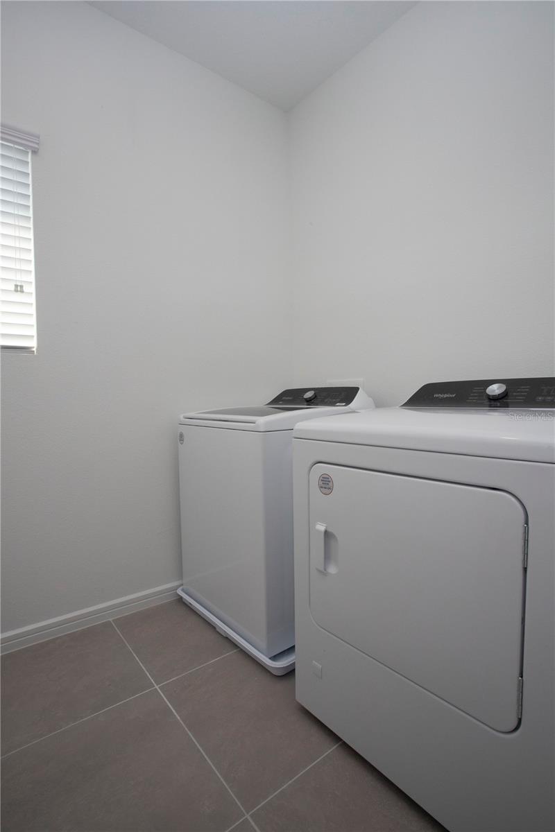 LAUNDRY ROOM WITH TUB