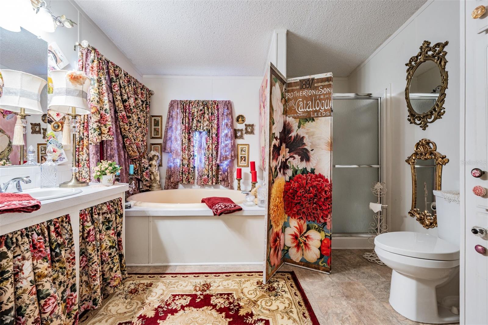 Bath ensuite with a Victorian flare! Soaking tub & separate shower