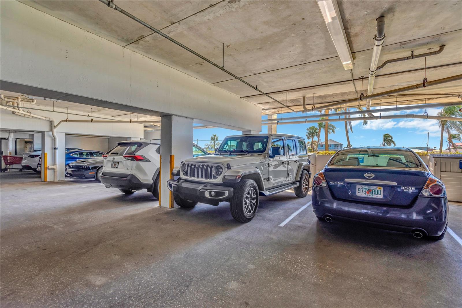 Unit 307 is being sold with a designated garage parking space to keep your vehicle and you out of the elements.  Just a short walk to the ground floor Lobby / elevators.