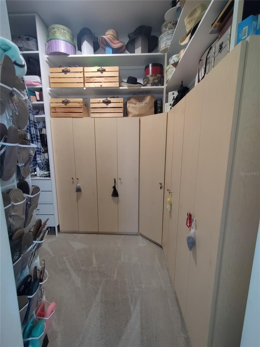 PrimaryCloset