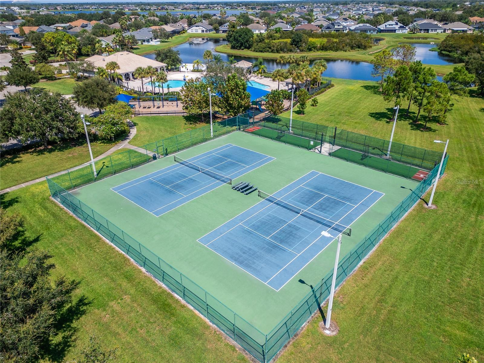 Community amenities include pool, splash pad, park, tennis, batting cage, and basketball courts