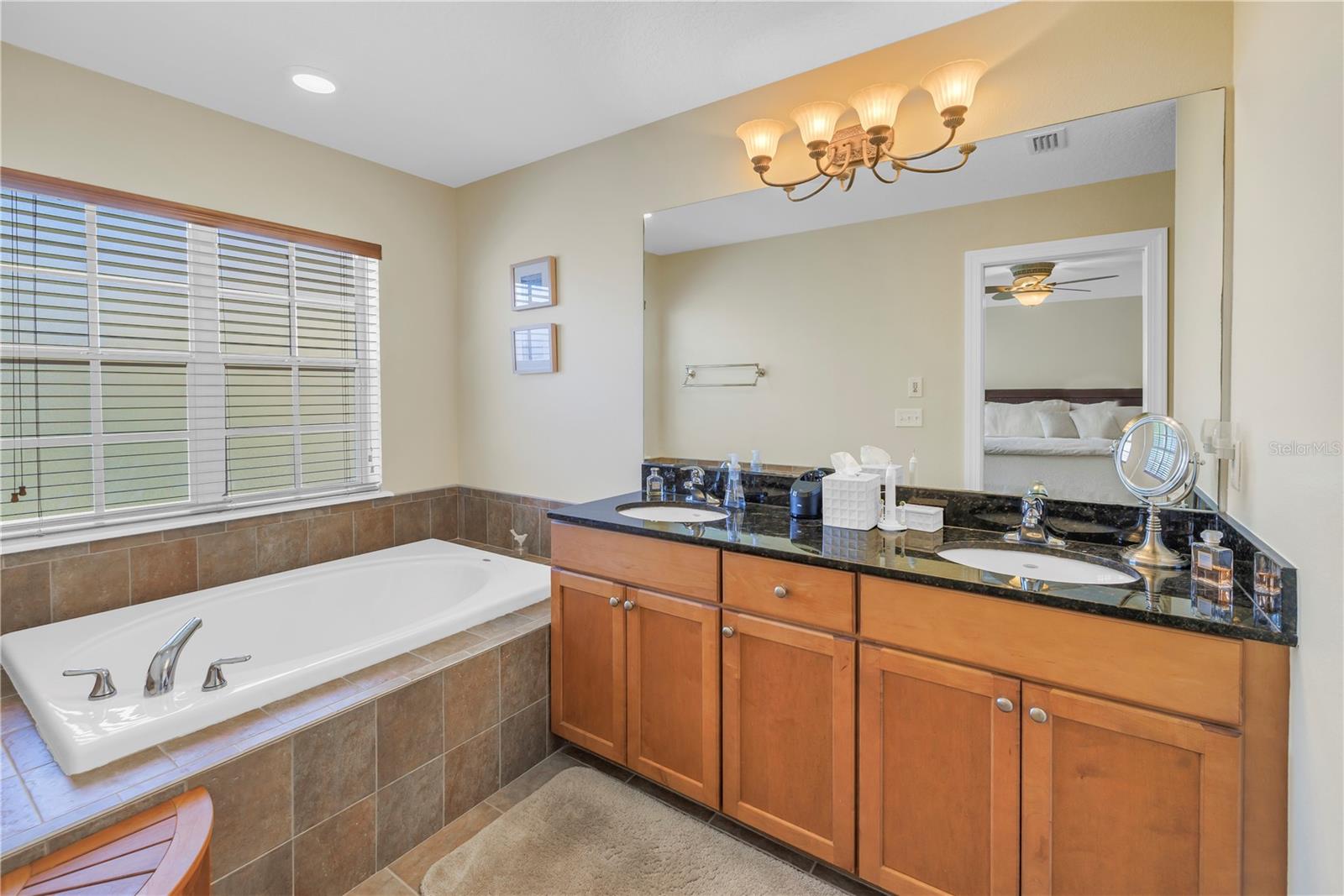 PRIMARY BATH GARDEN TUB AND DUAL SINK