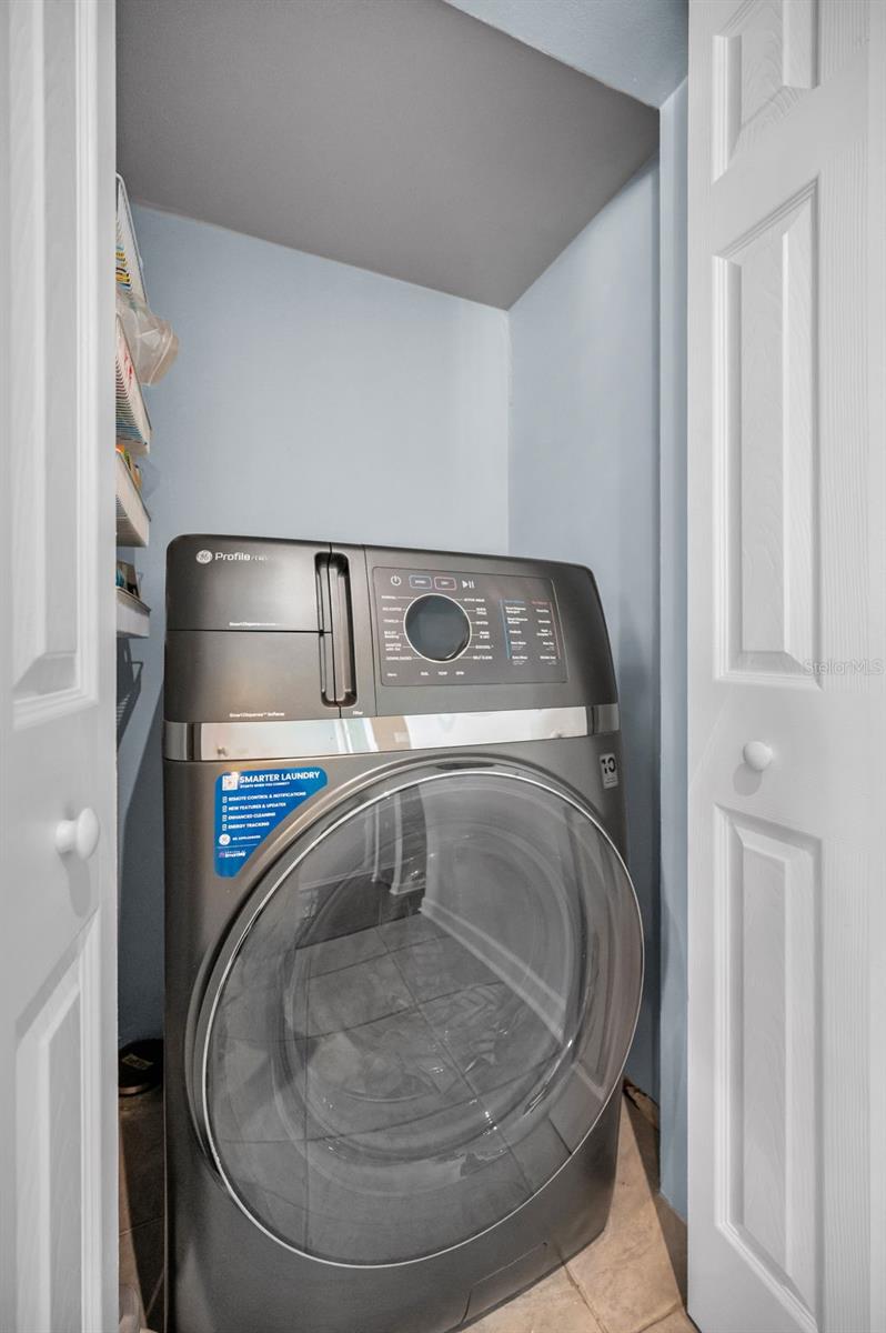 Main Level Washer & Dryer area