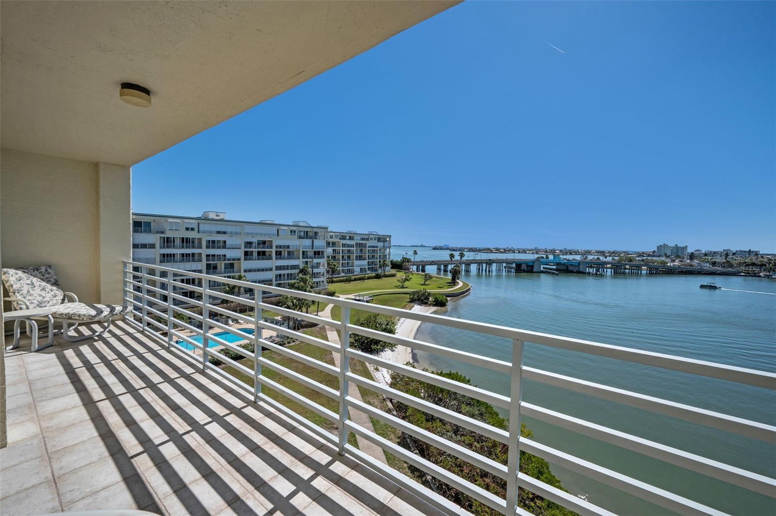 Expansive Balcony