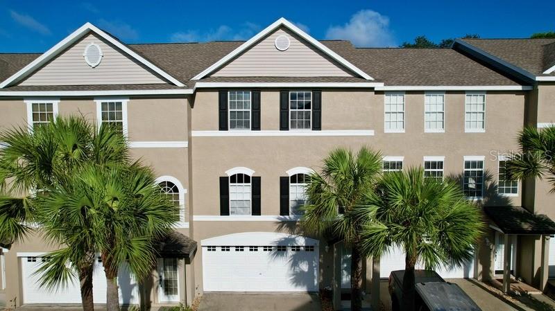 3 Story Townhome/4 Car Tandem Garage 3/2.5