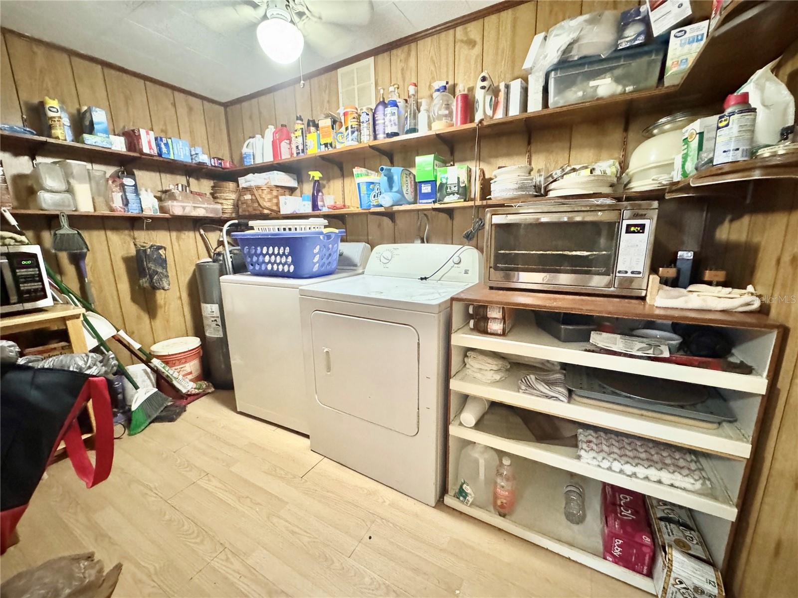 Laundry/utility room