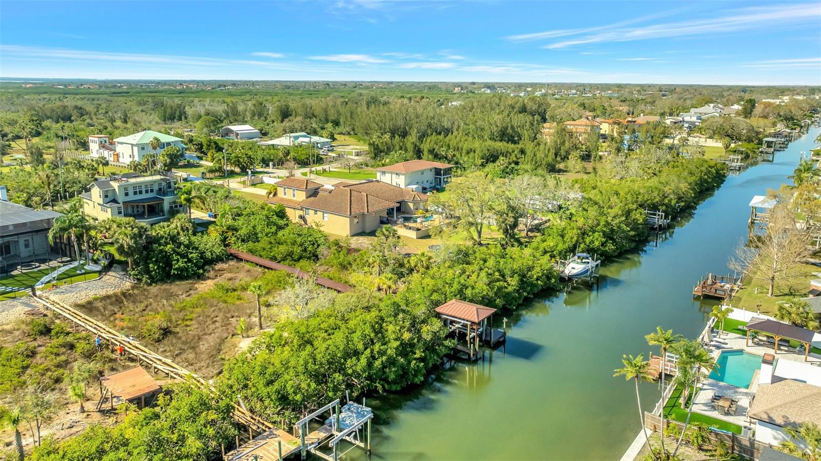 Enjoy a third of an acre in this slice of nature preserve and waterfront fun.