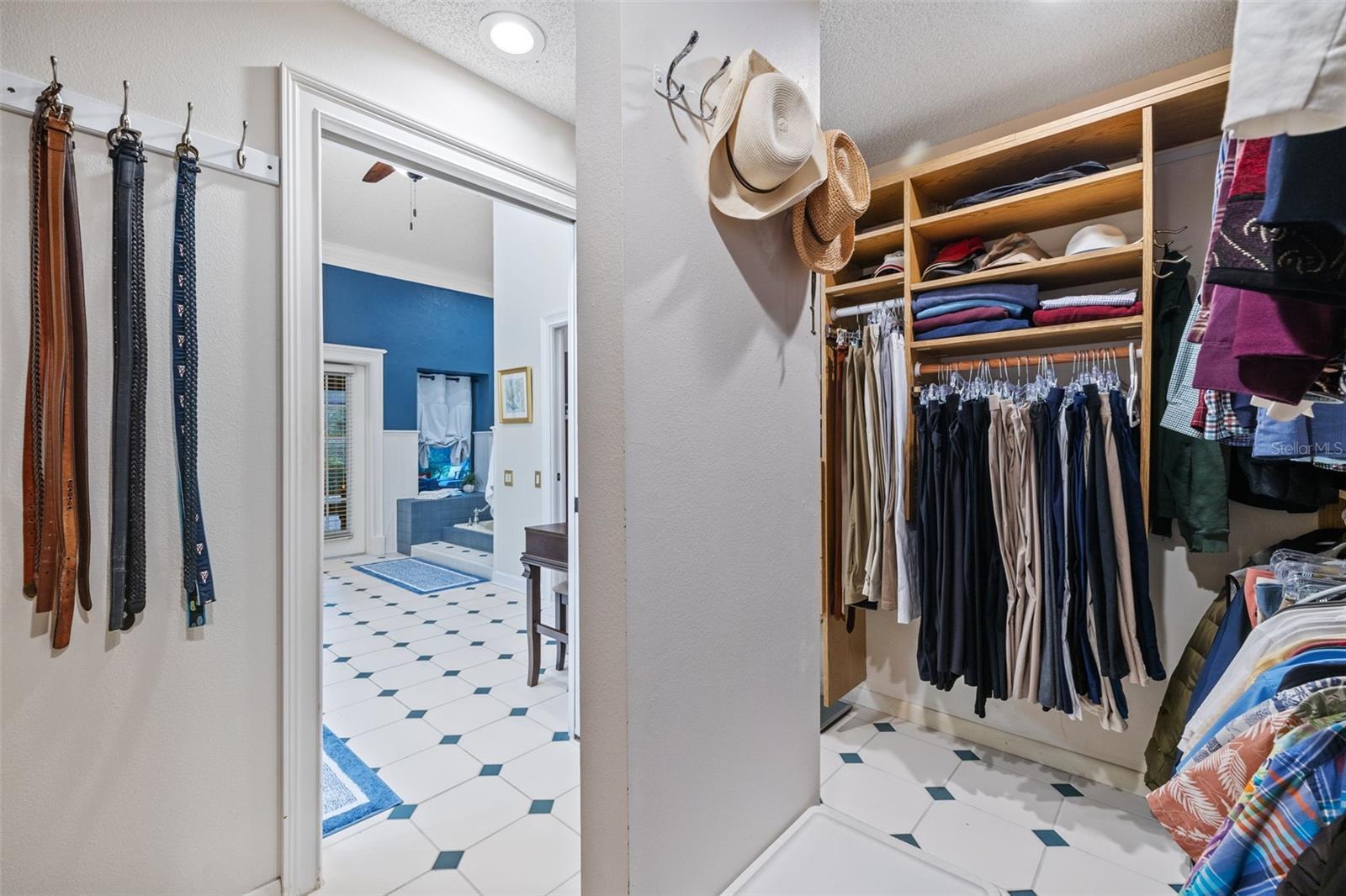 Walk in closet