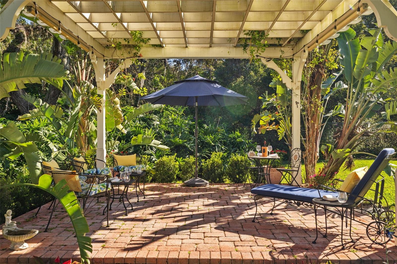 Enjoy the outdoors in the pergola!