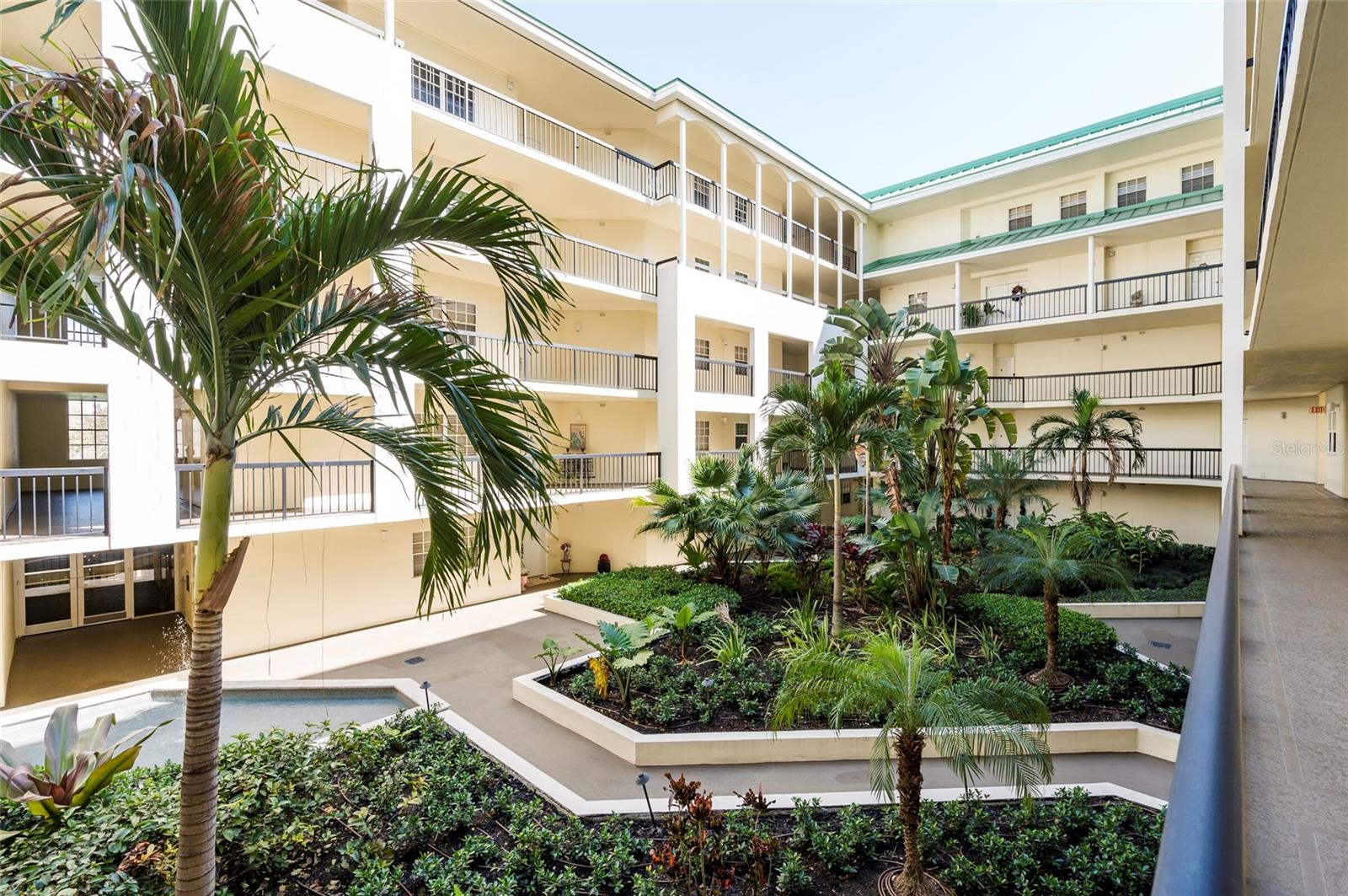 HARBOUR COURT BLDG 2 ATRIUM