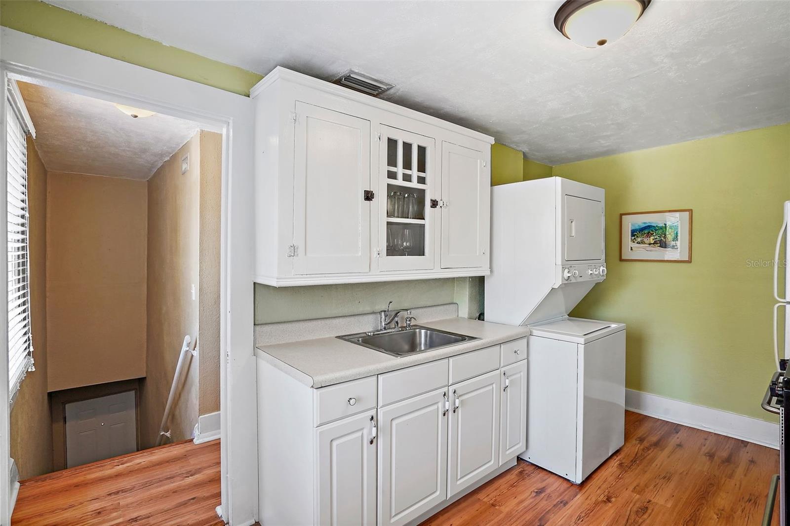 Full kitchen in apartment