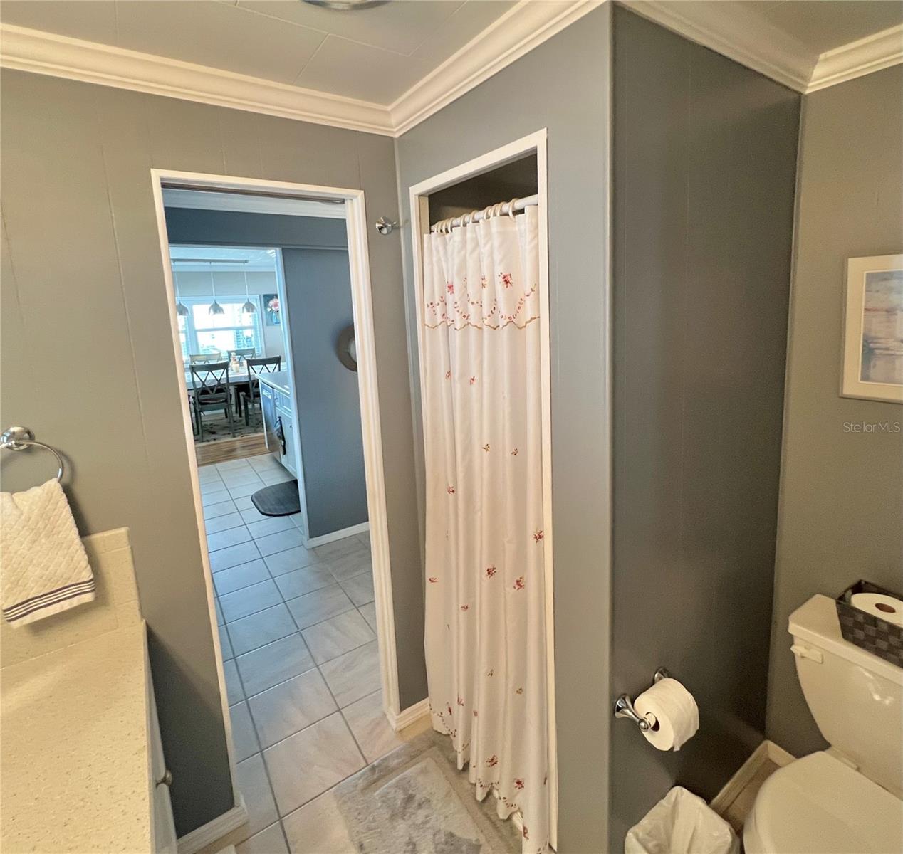 2nd bathroom