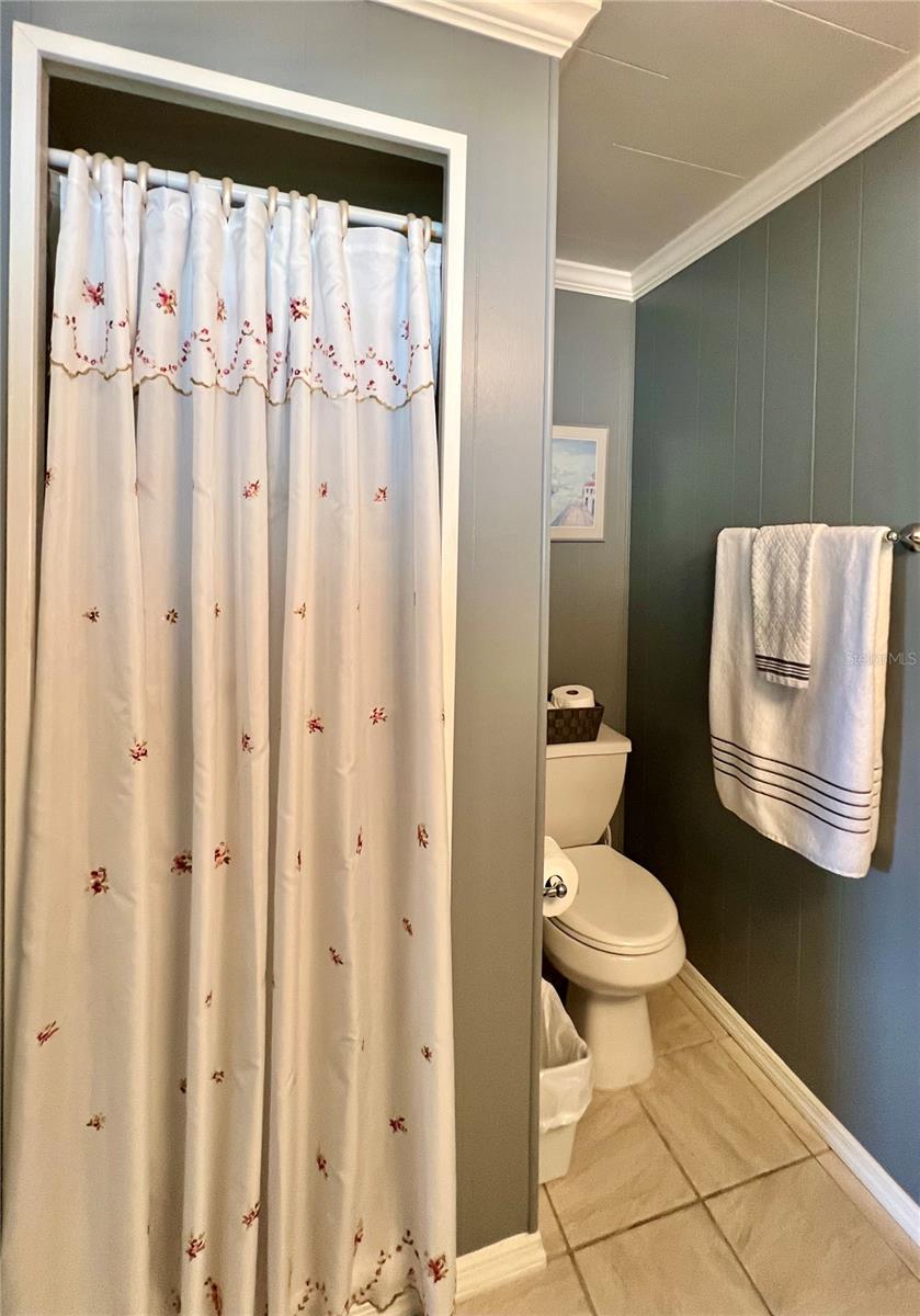 2nd bathroom