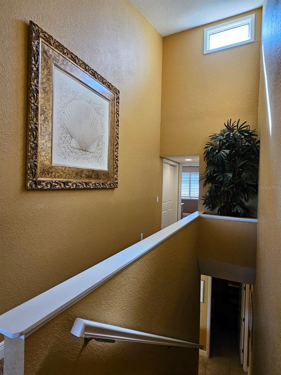 3rd floor hallway with vaulted ceiling