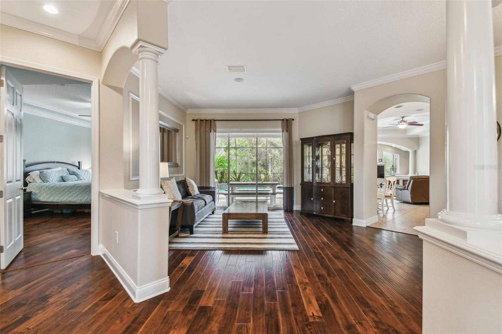 Foyer w/view of Formal Living Room