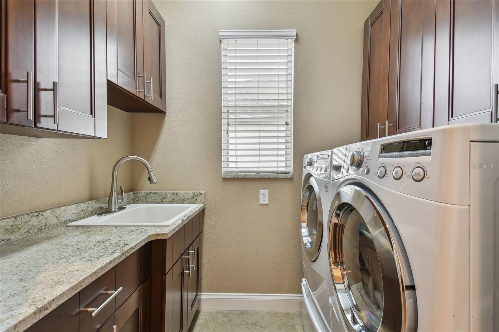 Laundry Room w/Cabinets & Laundry Sink