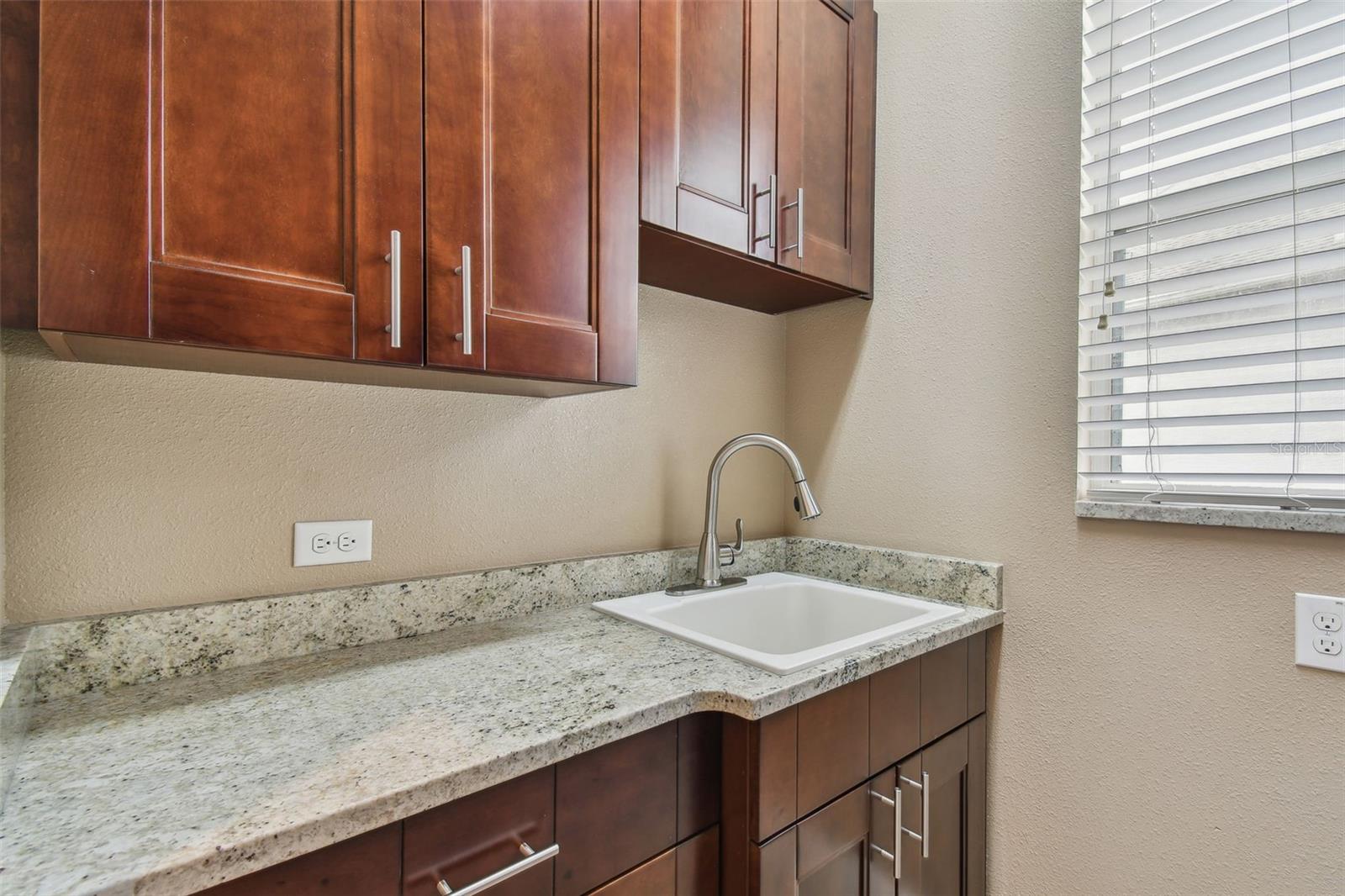 Laundry Sink & Cabinetry