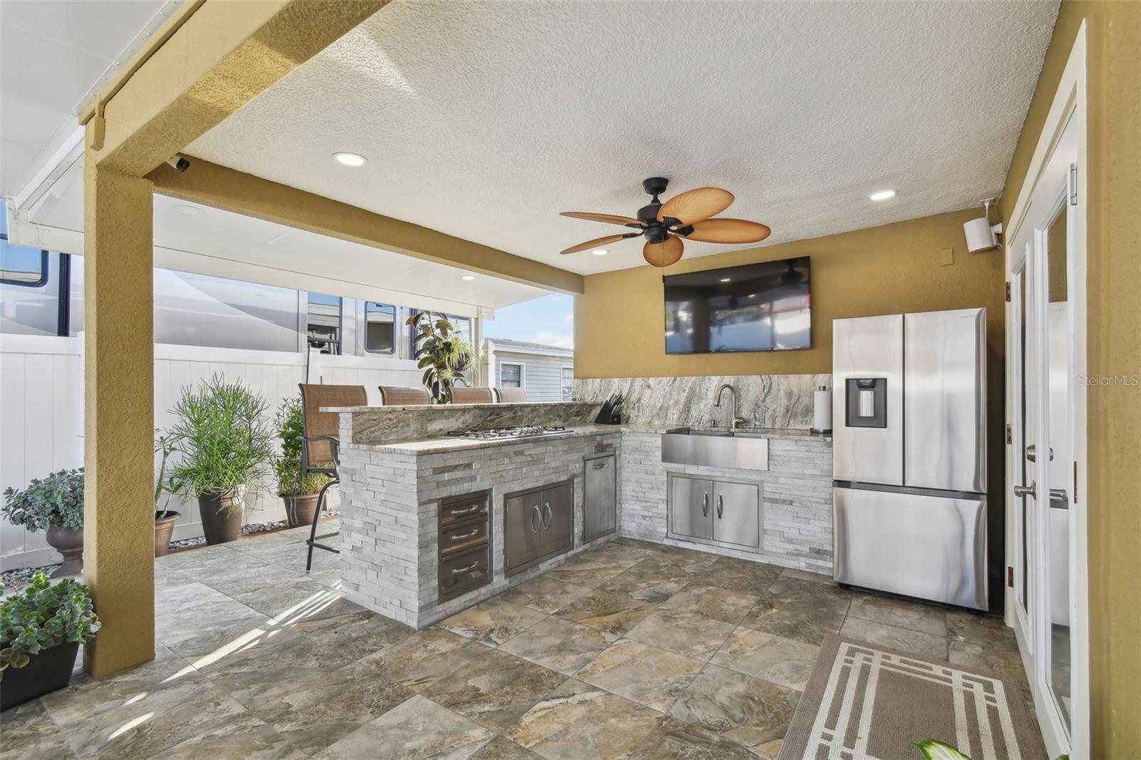 Outdoor kitchen