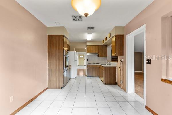 Breakfast Nook looking into kitchen