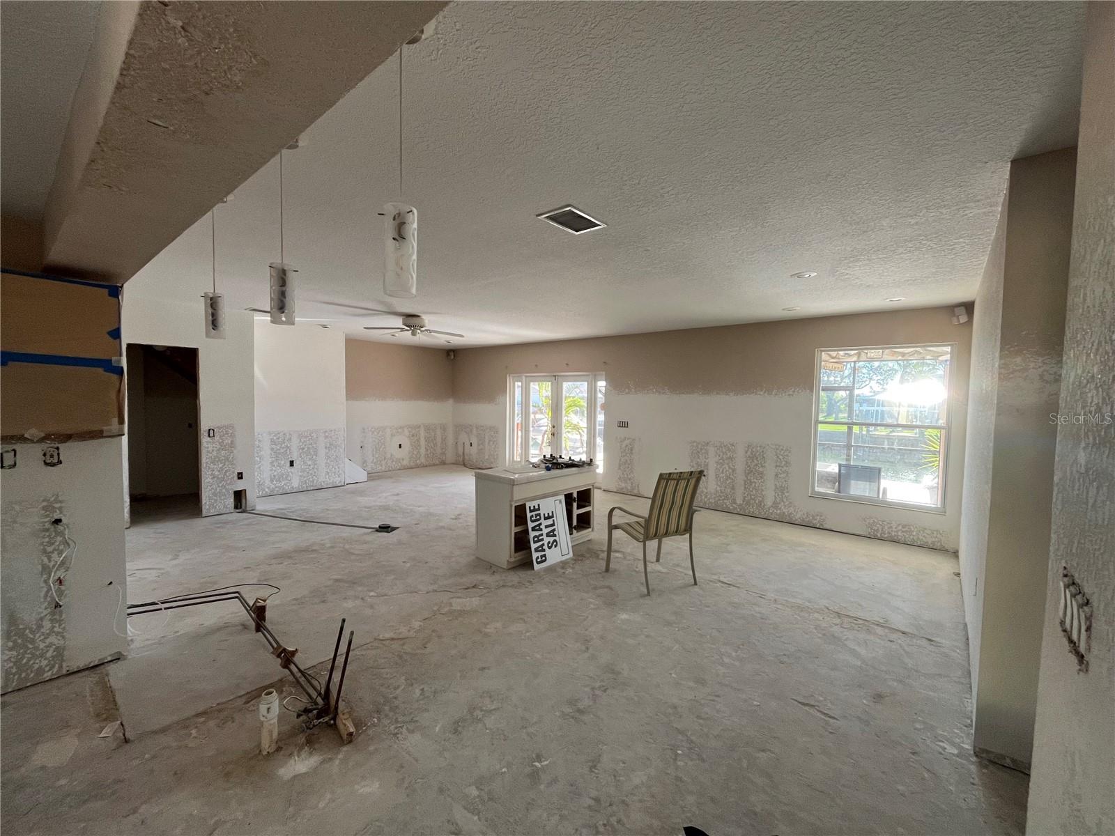 Kitchen/family room/dining room