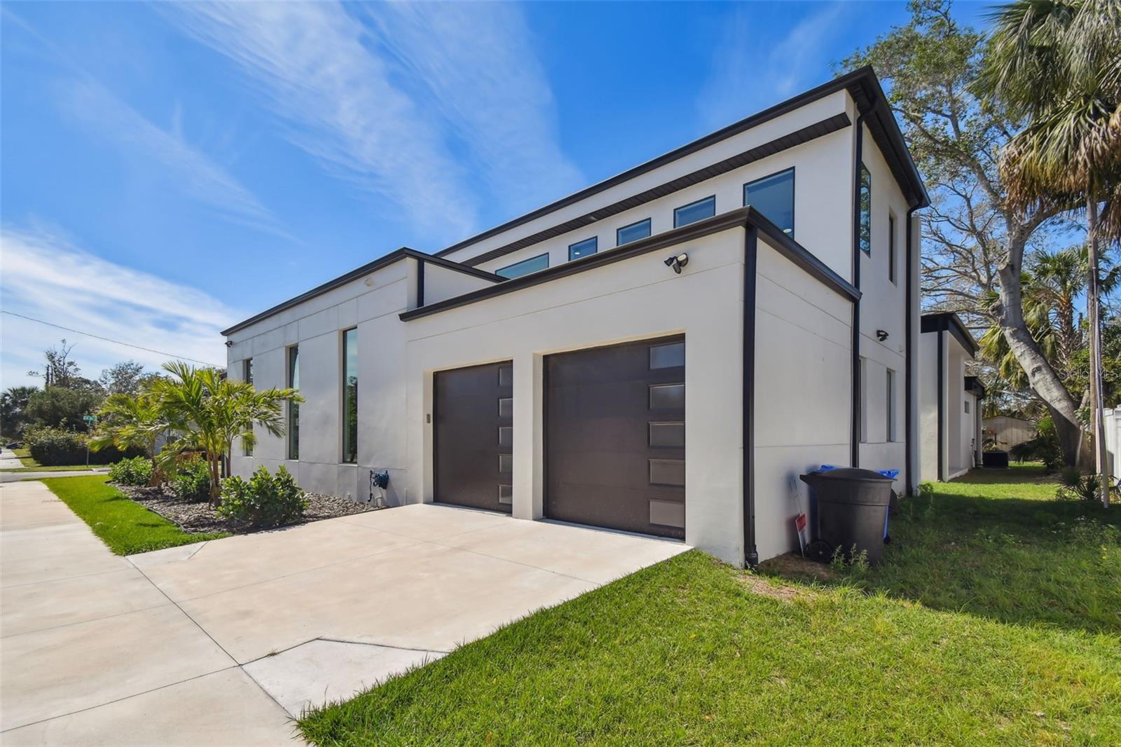 Side entry garage with driveway (corner lot)