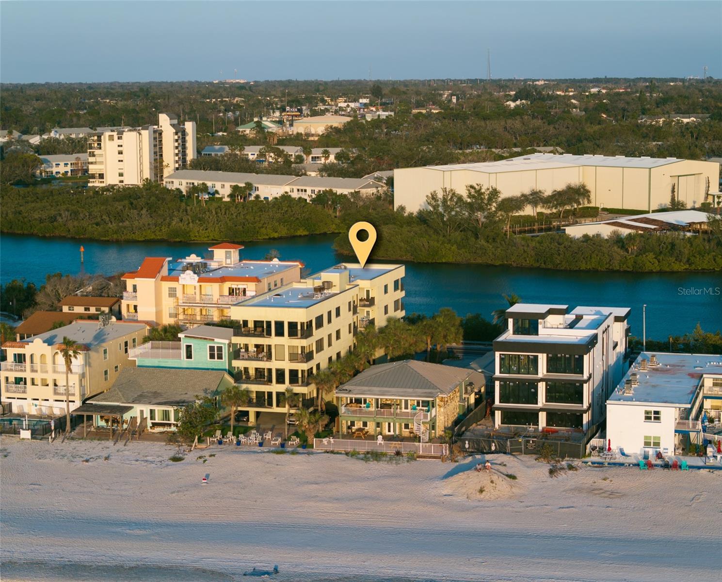 With panoramic views of the intracoastal to the Gulf, this beautifully maintained condo is stunning!