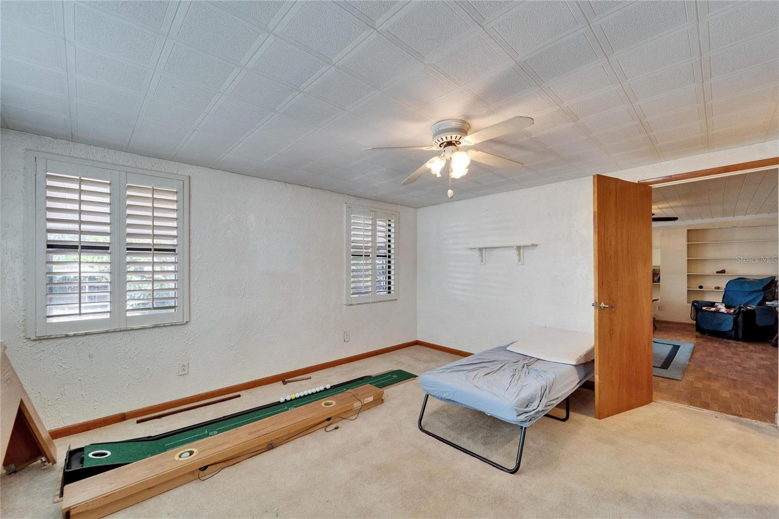 Bedroom @ 10226 N Oakleaf Ave