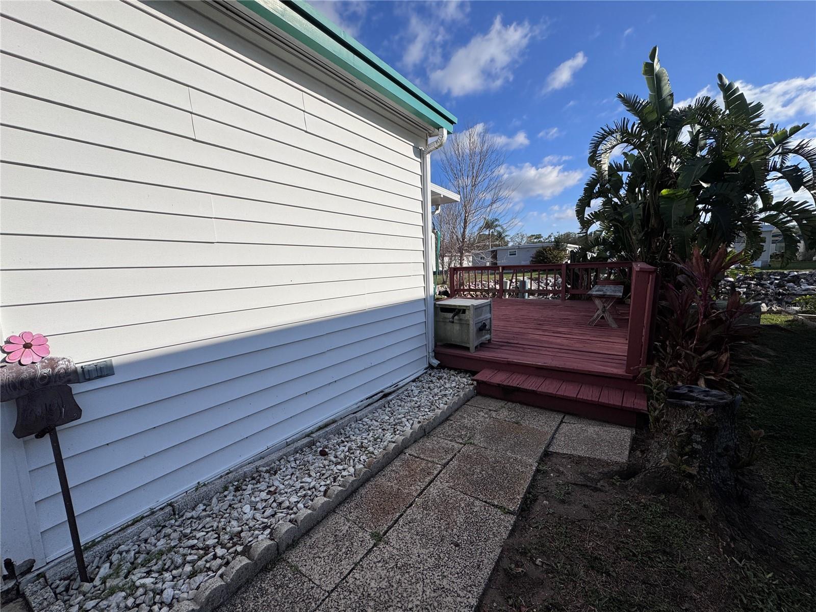 Side of the home that leads to the back deck