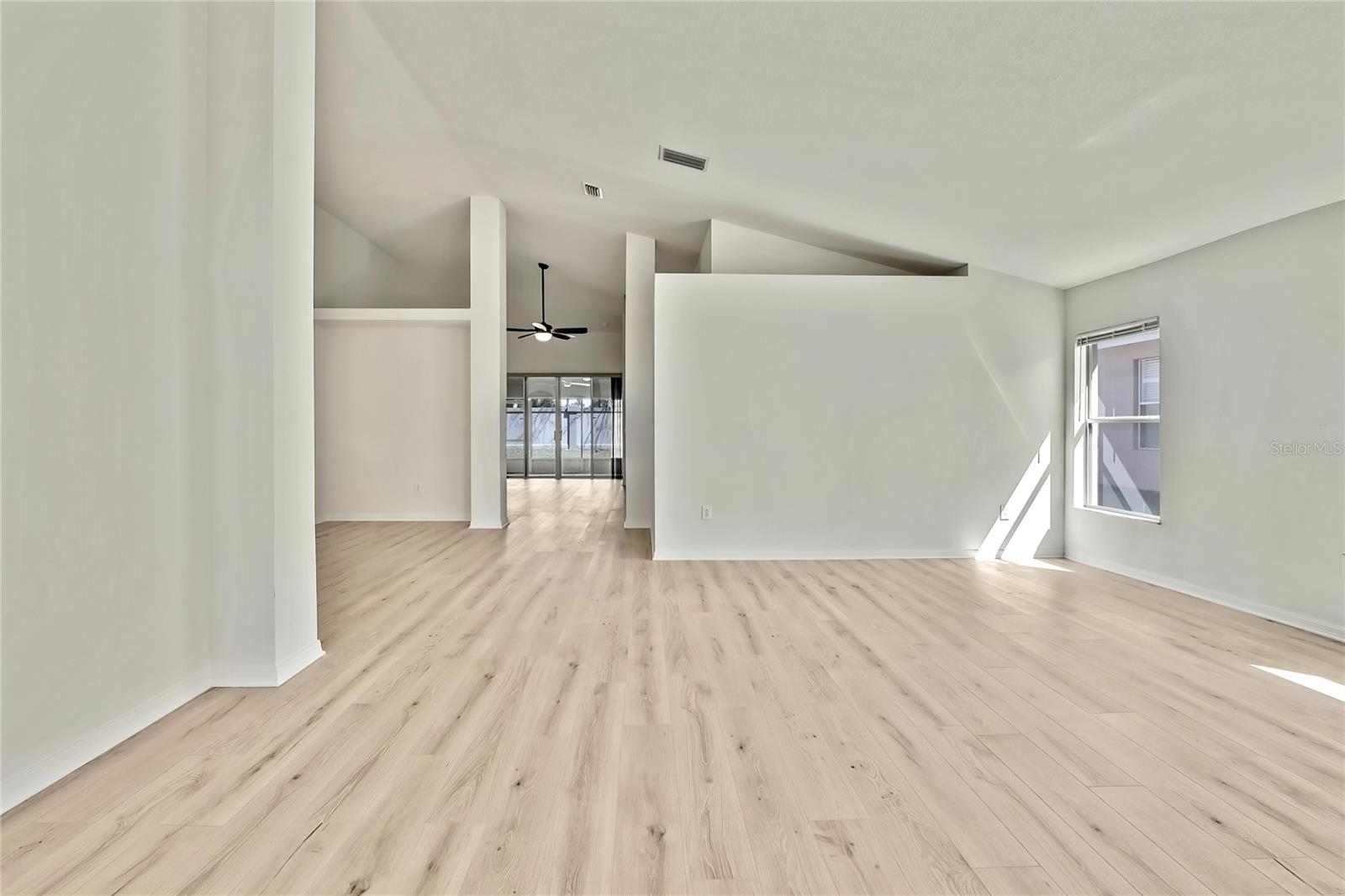 Open Floor Plan-Blank Canvas for your imagination!