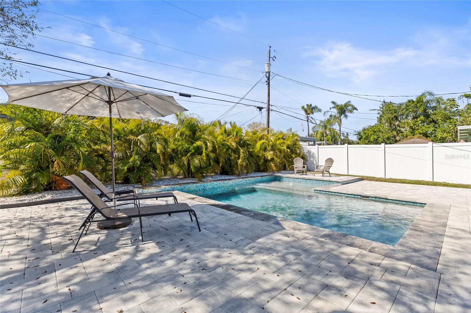 Saltwater Pool w/ sun shelf