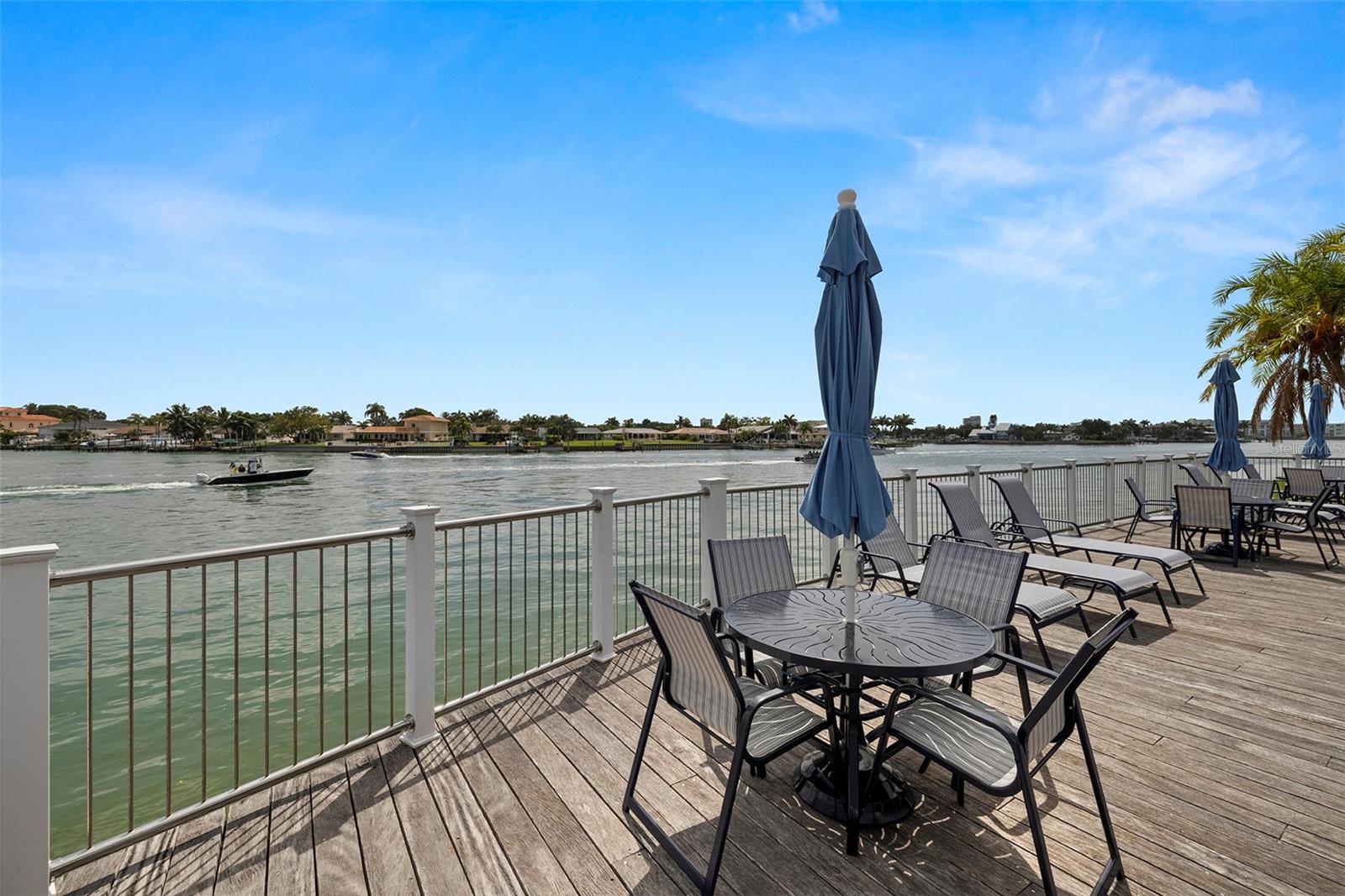 Upper waterfront deck for quiet relaxation