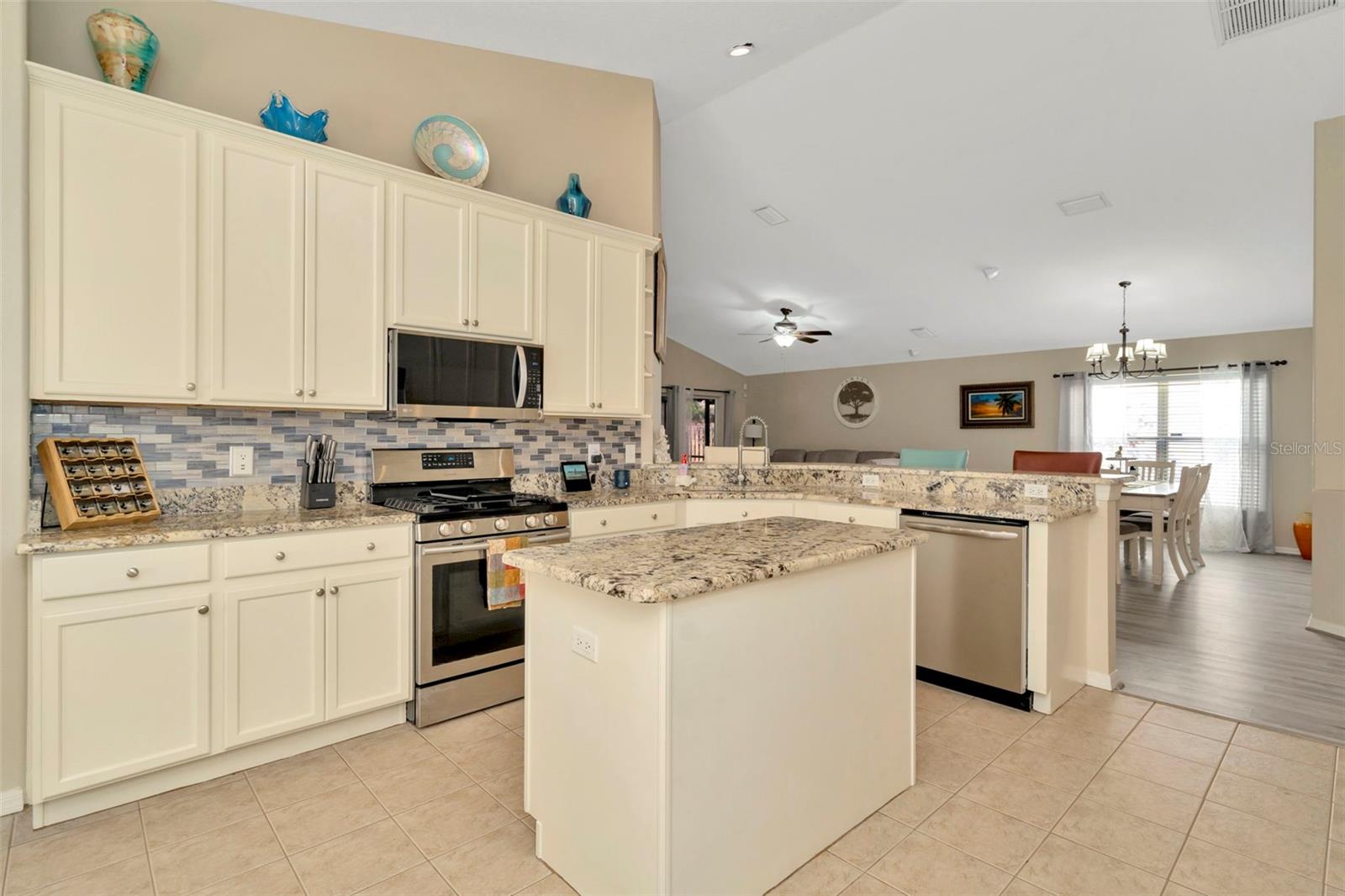 kitchen - granite counter tops