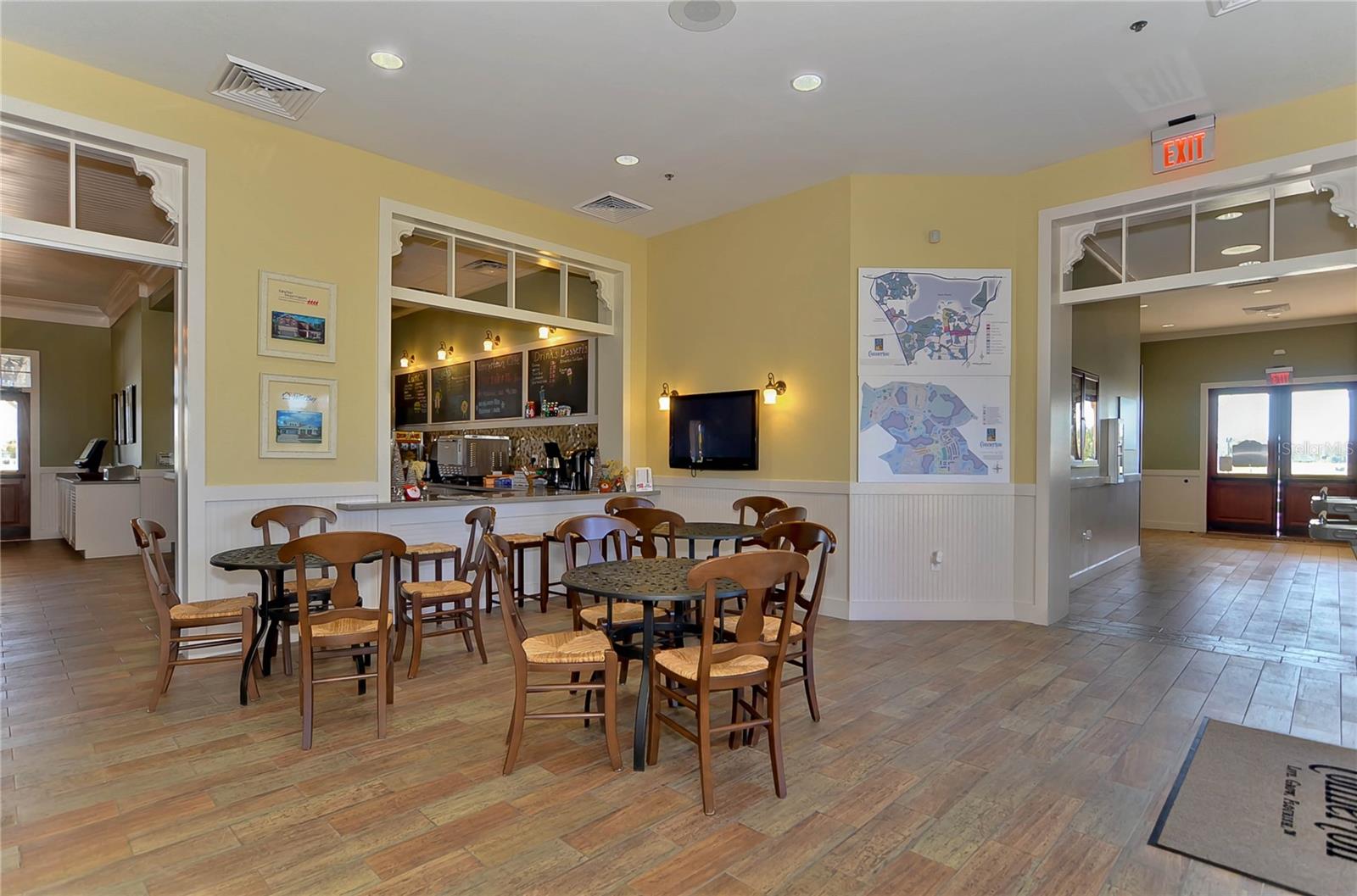 Restaurant inside clubhouse for you and your guest.