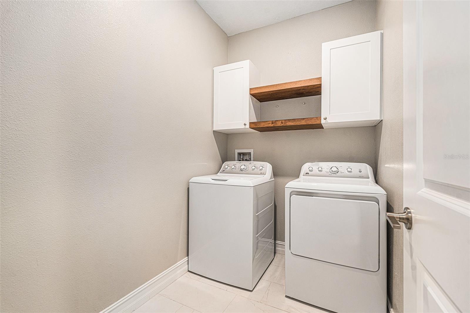 Laundry room on 2nd floor