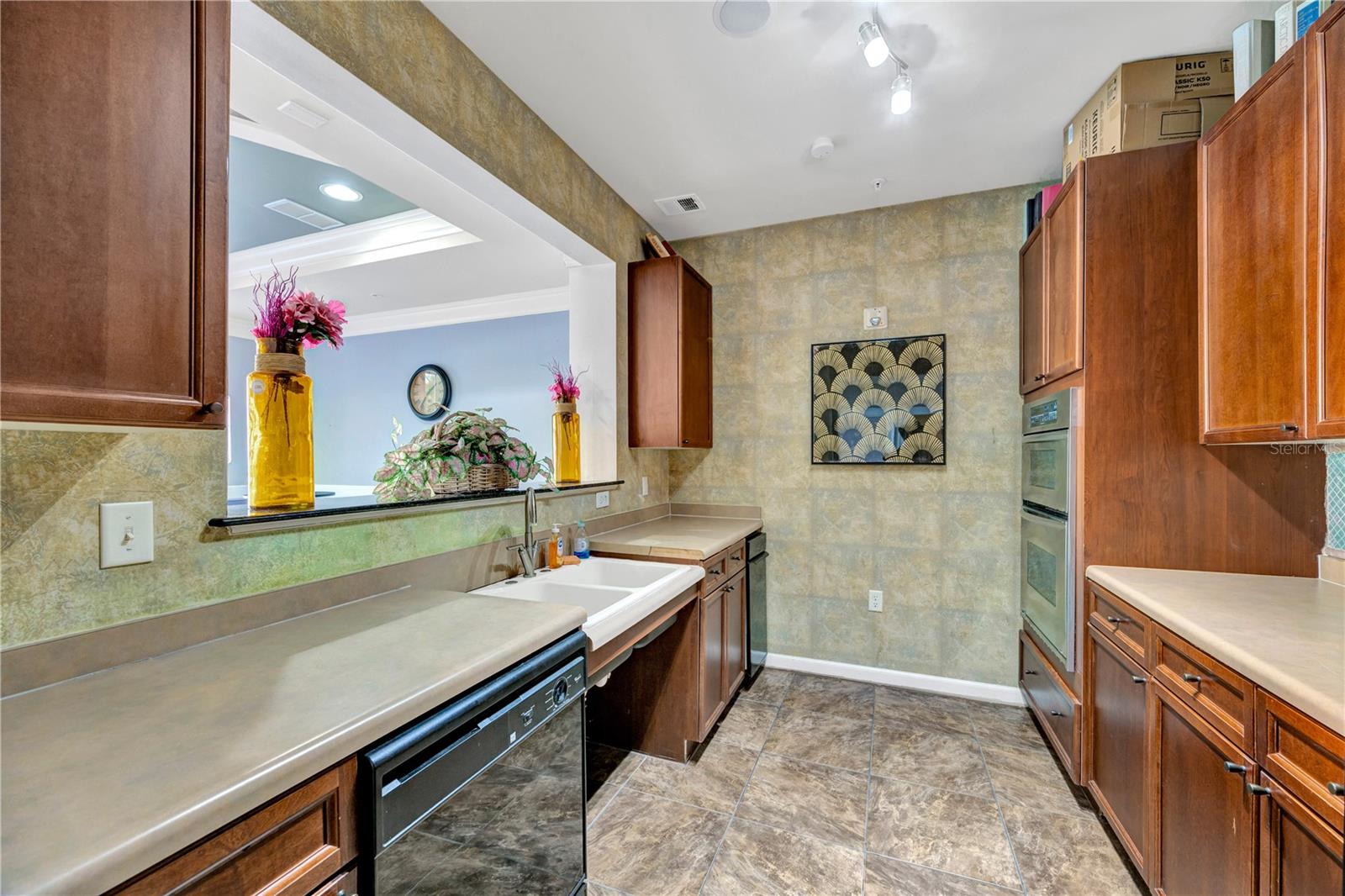 Clubhouse Kitchen