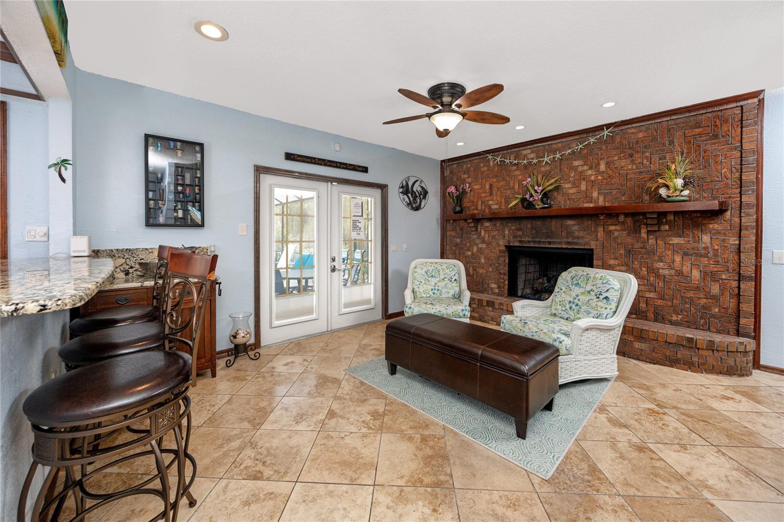 Gas fire place in the family room