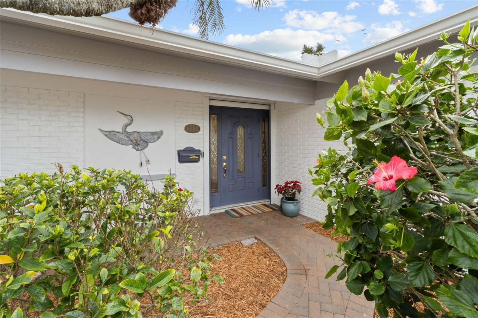 Beautiful gated courtyard