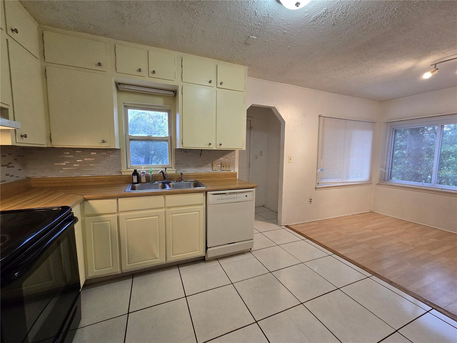 Spacious Kitchen