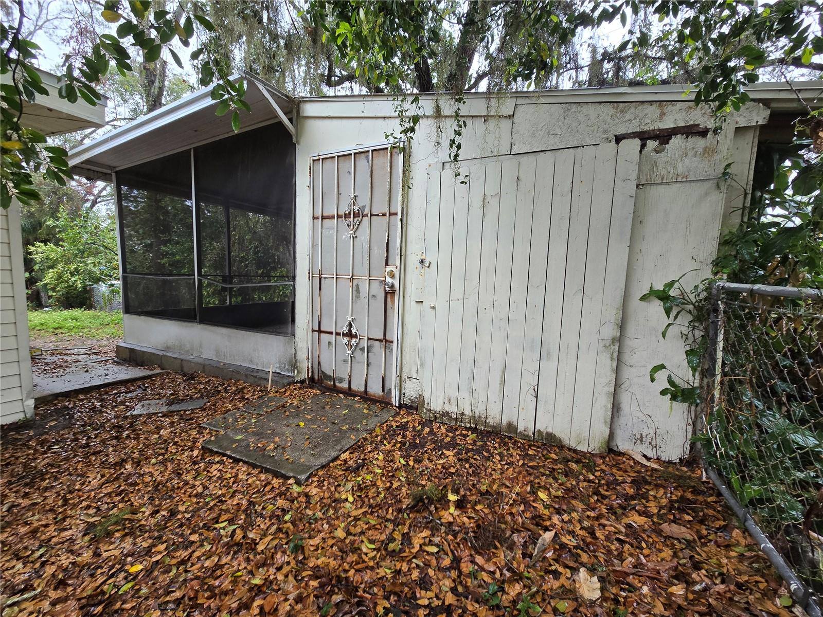 Outdoor shed/workshop with power