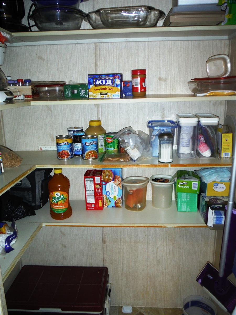 Walk-in Pantry