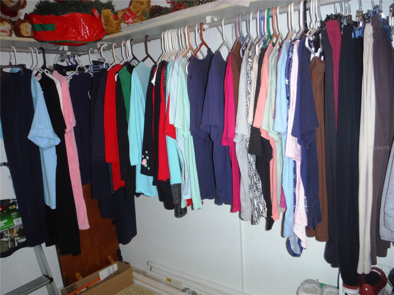 Walk-in Closet