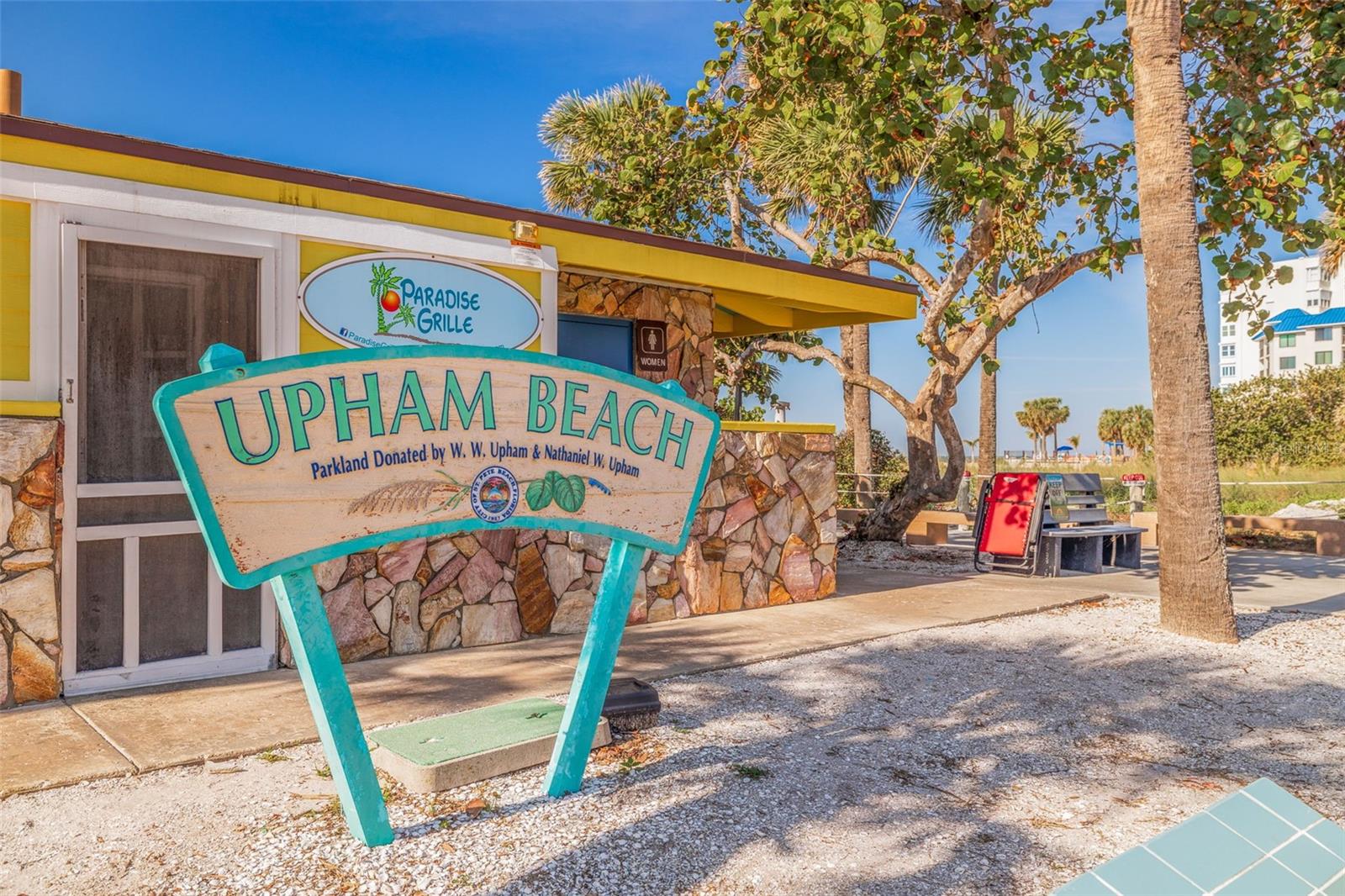 Easy access to Upham Beach and Paradise Grill!