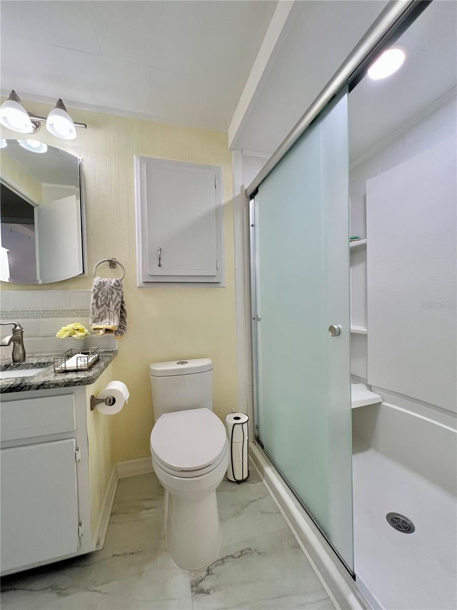 2nd bathroom