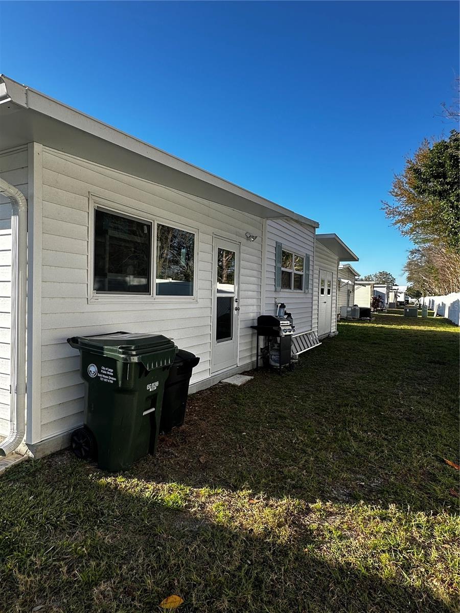 Rear of home backing to common area.