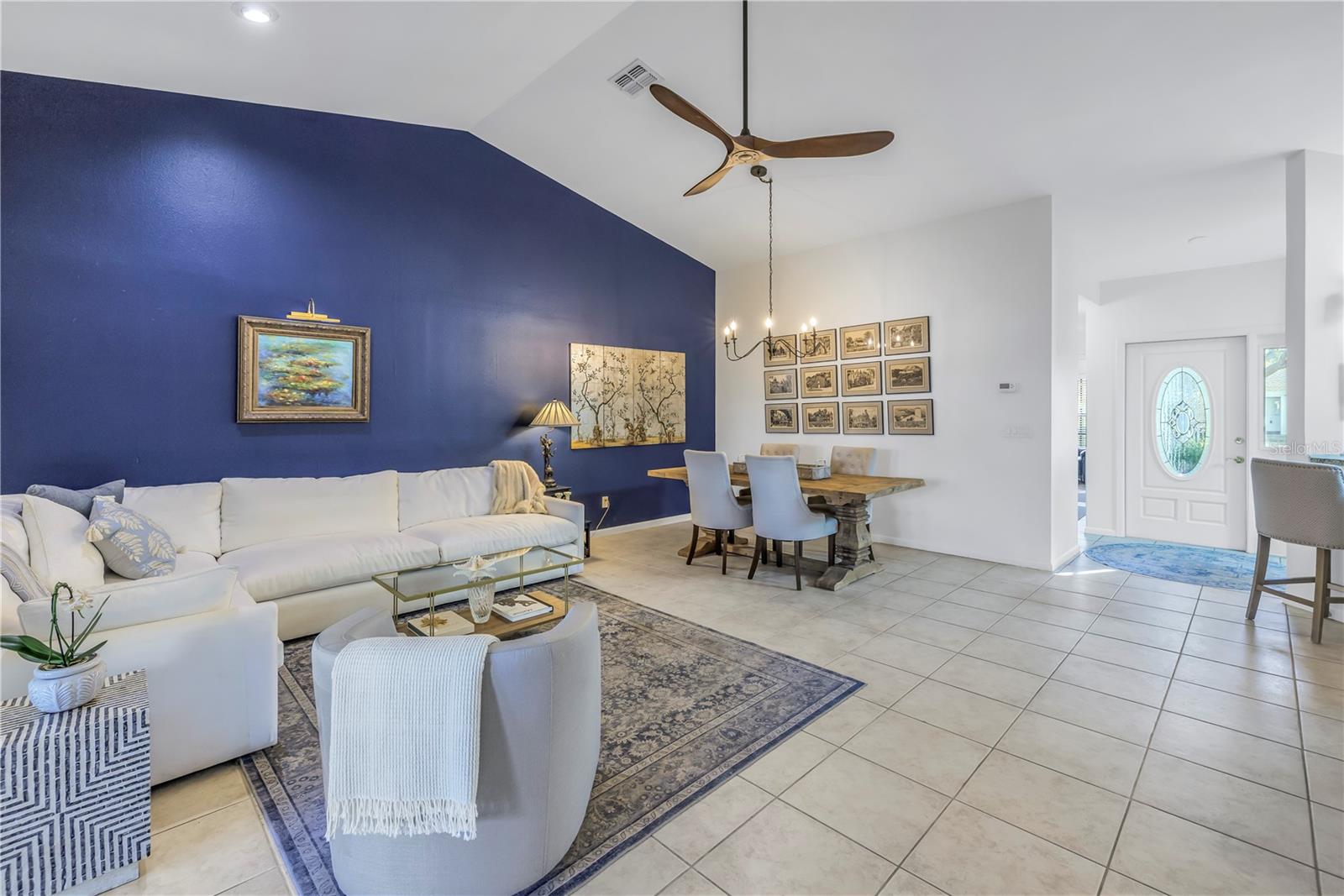 Great living space for entertaining Guests, family and friends.  Dining or games are perfect for this area