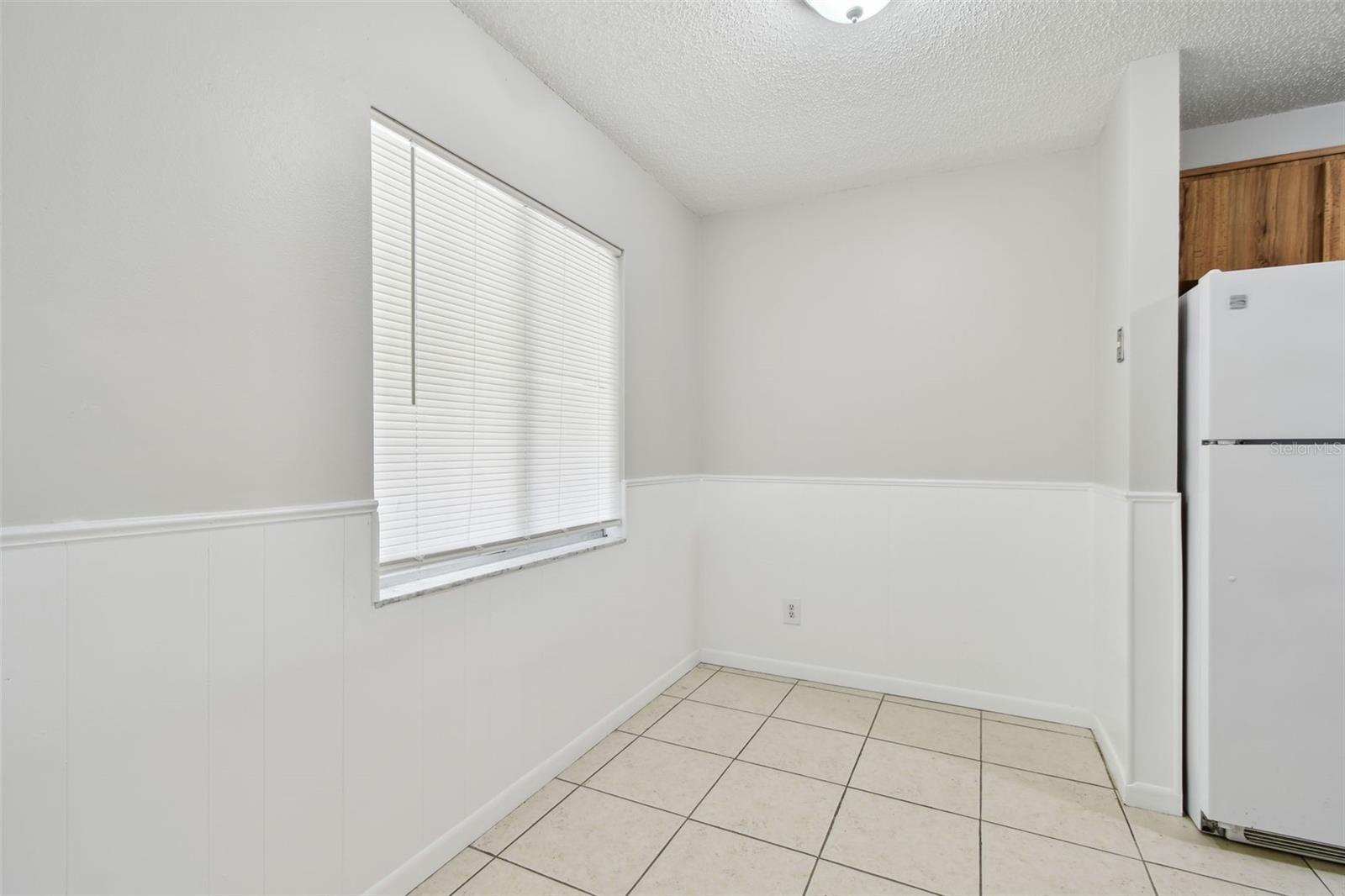 kitchen nook at the front of the unit