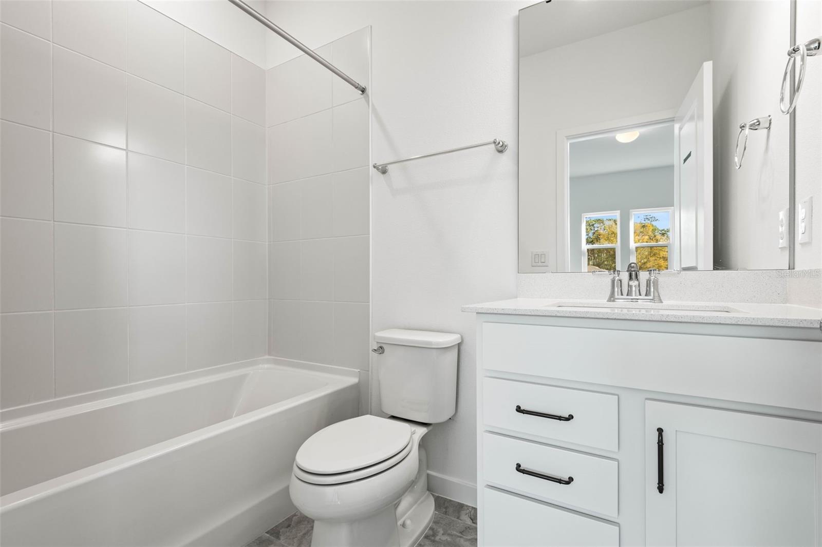 En suite bathroom to secondary bedroom upstairs