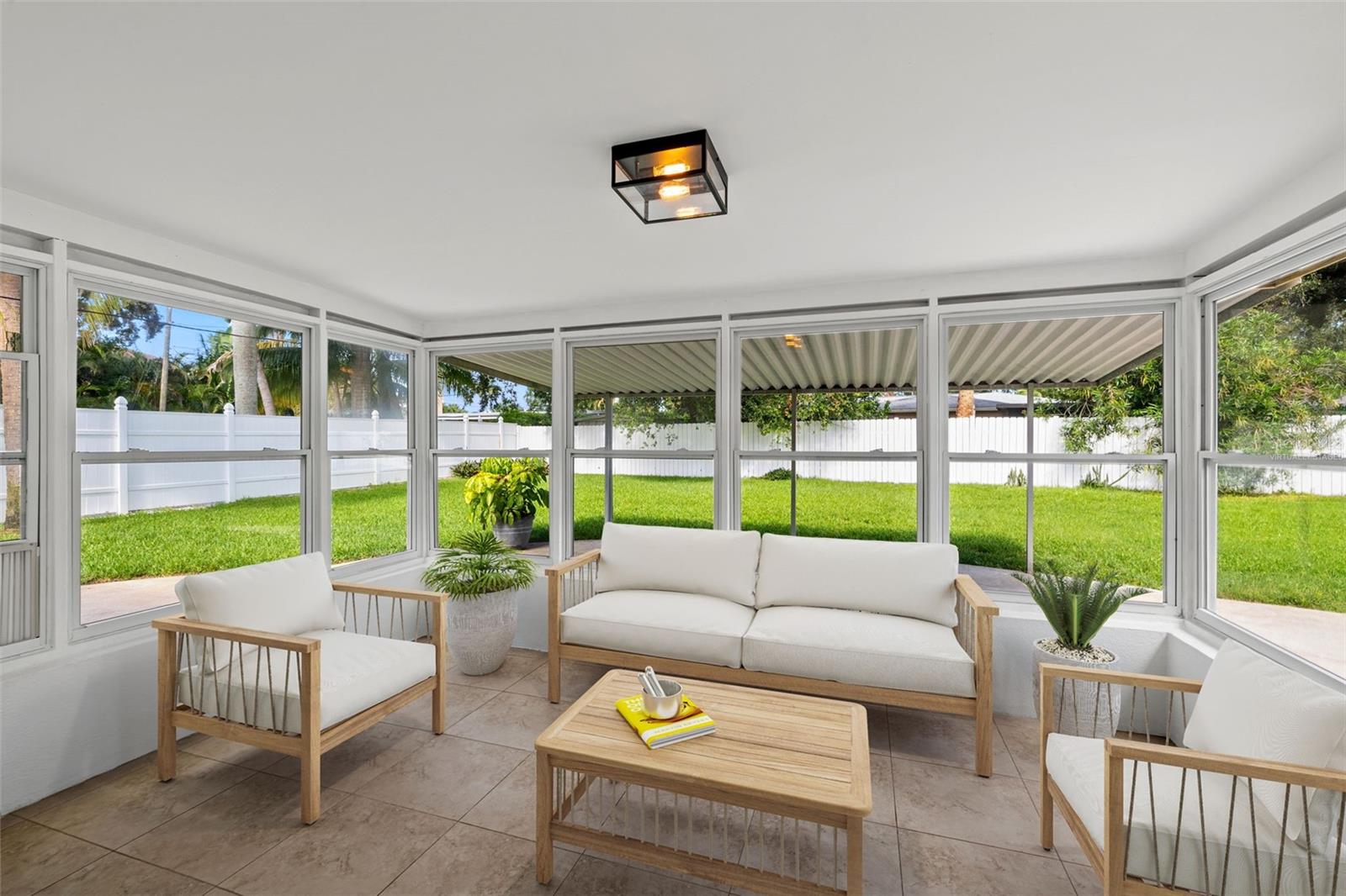 Sunroom - virtually staged