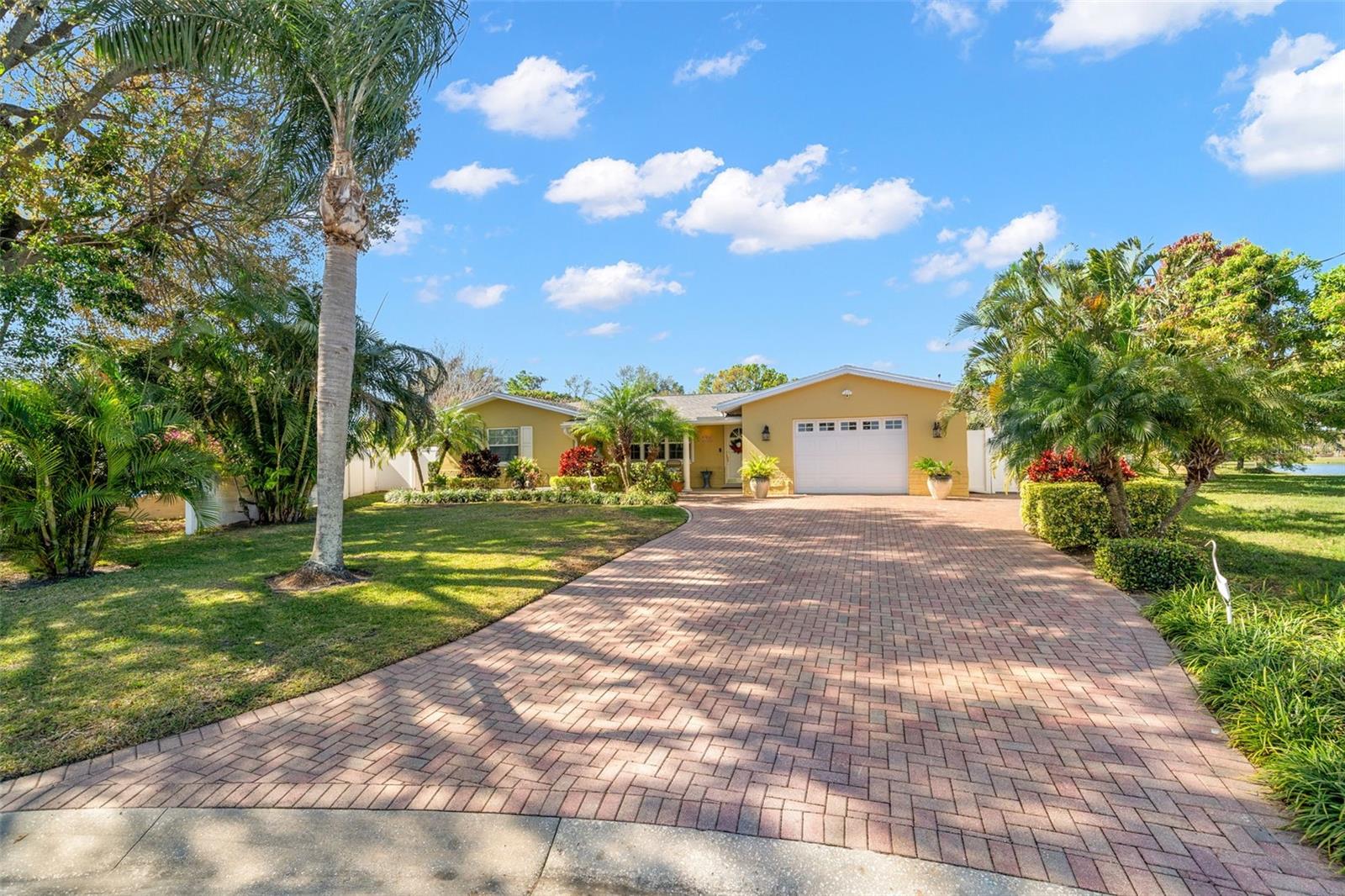 driveway to house