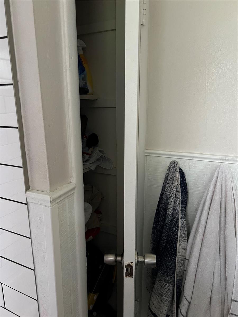 Lining Closet